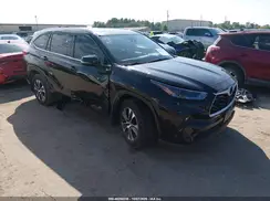 5TDGZRAH2MS047384 2021 TOYOTA HIGHLANDER