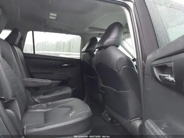 5TDGZRAH2MS056134 2021 TOYOTA HIGHLANDER - Image 8