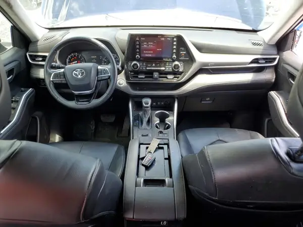 5TDGZRAH2MS062452 2021 TOYOTA HIGHLANDER - Image 8