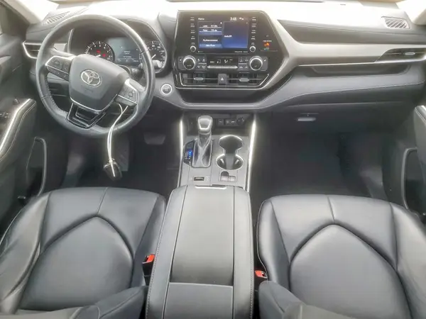5TDGZRAH2MS086959 2021 TOYOTA HIGHLANDER - Image 8