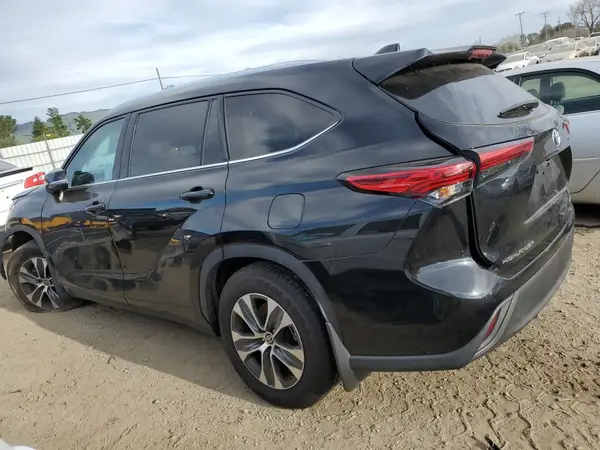 5TDGZRAH2MS088713 2021 TOYOTA HIGHLANDER - Image 2