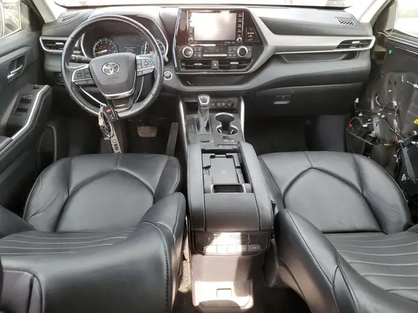 5TDGZRAH2MS088713 2021 TOYOTA HIGHLANDER - Image 8