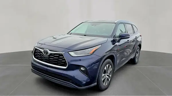 5TDGZRAH2MS516067 2021 TOYOTA HIGHLANDER - Image 2