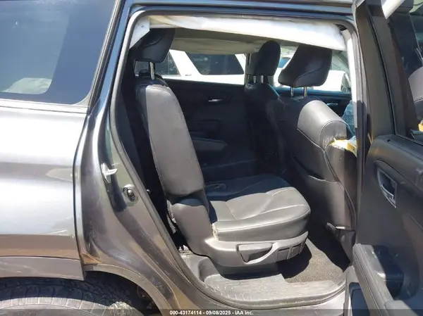 5TDGZRAH2MS519387 2021 TOYOTA HIGHLANDER - Image 8