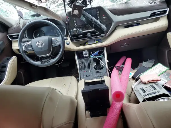 5TDGZRAH2MS521284 2021 TOYOTA HIGHLANDER - Image 8