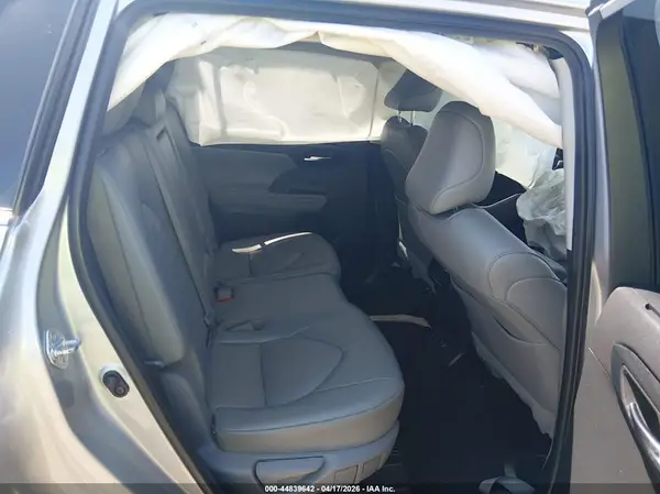 5TDGZRAH2MS538098 2021 TOYOTA HIGHLANDER - Image 8