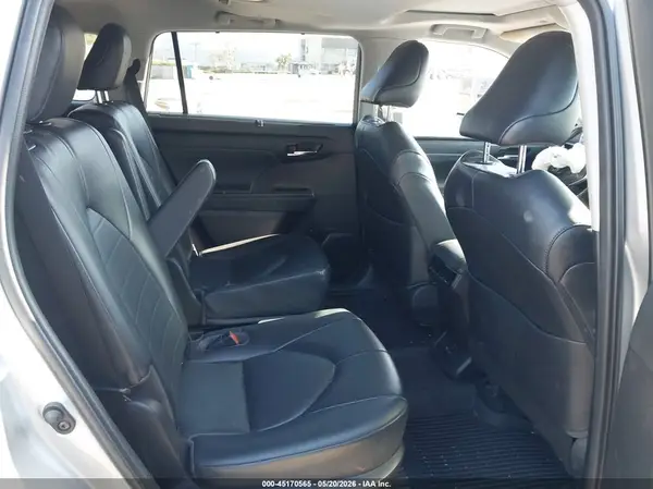 5TDGZRAH2NS090348 2022 TOYOTA HIGHLANDER - Image 8