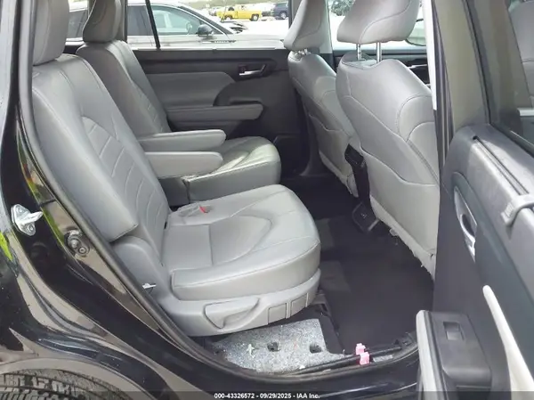 5TDGZRAH2NS090608 2022 TOYOTA HIGHLANDER - Image 8