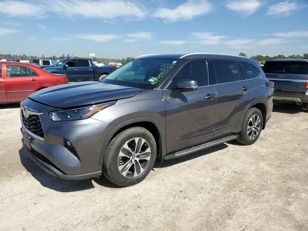 5TDGZRAH2NS097543 2022 TOYOTA HIGHLANDER - Image 1