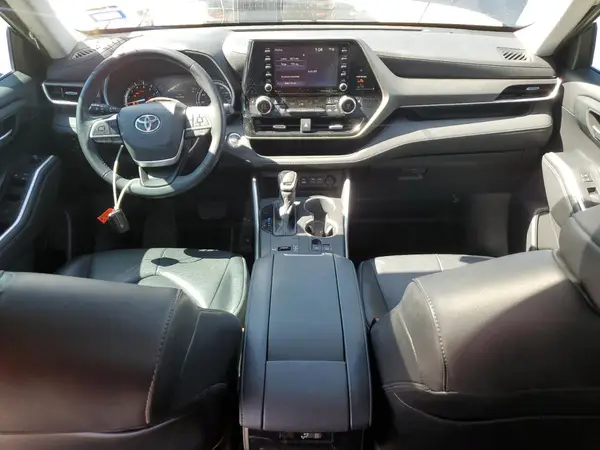 5TDGZRAH2NS097543 2022 TOYOTA HIGHLANDER - Image 8