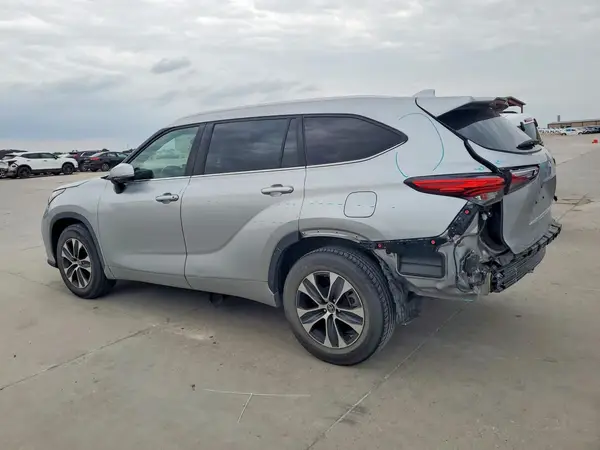 5TDGZRAH2NS098109 2022 TOYOTA HIGHLANDER - Image 2