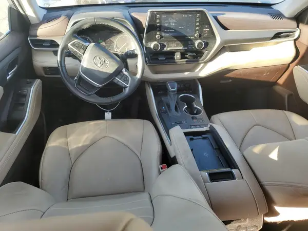 5TDGZRAH2NS128497 2022 TOYOTA HIGHLANDER - Image 8