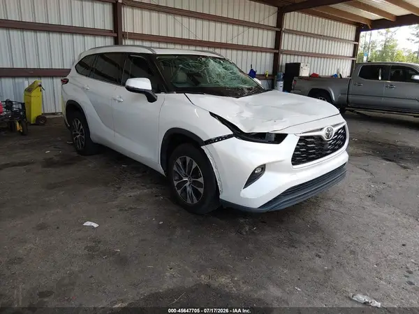 5TDGZRAH2NS142478 2022 TOYOTA HIGHLANDER - Image 1