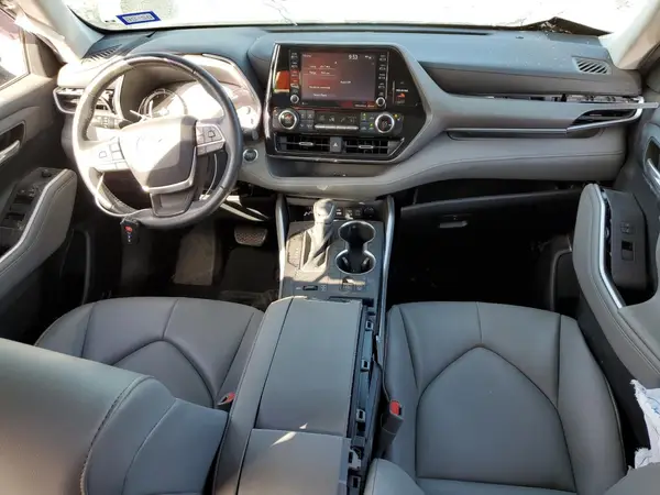 5TDGZRAH2NS546672 2022 TOYOTA HIGHLANDER - Image 8
