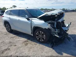 5TDGZRAH2NS552570 2022 TOYOTA HIGHLANDER