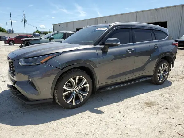 5TDGZRAH2NS552732 2022 TOYOTA HIGHLANDER - Image 1