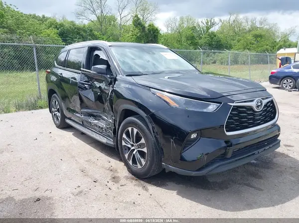 5TDGZRAH2NS552908 2022 TOYOTA HIGHLANDER - Image 1