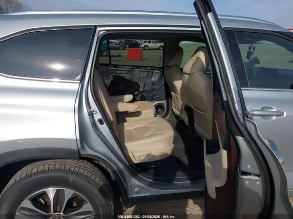 5TDGZRAH3LS011671 2020 TOYOTA HIGHLANDER - Image 8