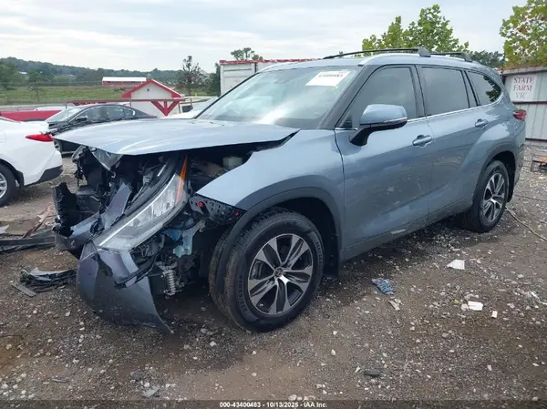 5TDGZRAH3LS016644 2020 TOYOTA HIGHLANDER - Image 2