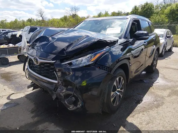 5TDGZRAH3LS019625 2020 TOYOTA HIGHLANDER - Image 2