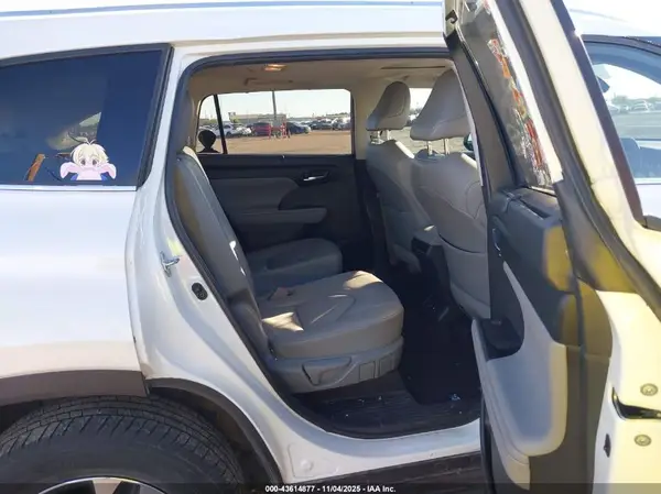 5TDGZRAH3LS502547 2020 TOYOTA HIGHLANDER - Image 8