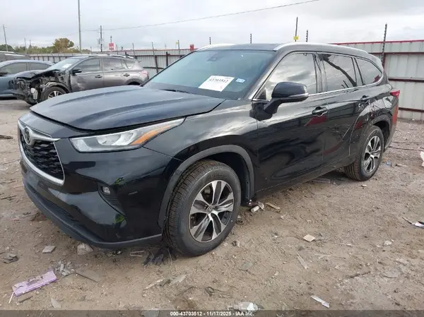 5TDGZRAH3LS506422 2020 TOYOTA HIGHLANDER - Image 2