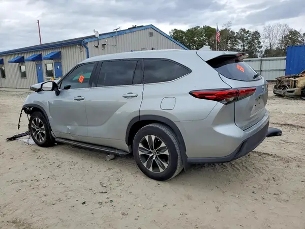 5TDGZRAH3LS510678 2020 TOYOTA HIGHLANDER - Image 2