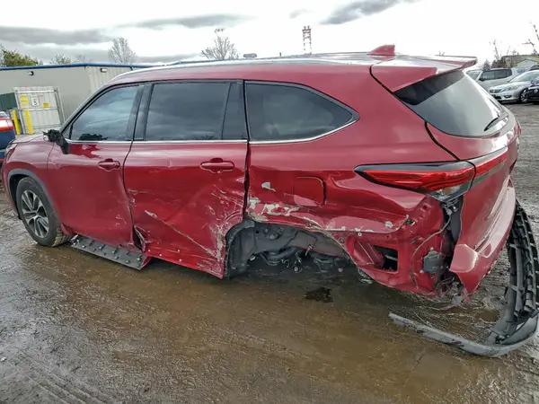 5TDGZRAH3MS034904 2021 TOYOTA HIGHLANDER - Image 2