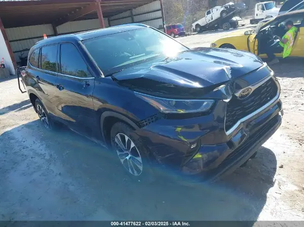 5TDGZRAH3MS056000 2021 TOYOTA HIGHLANDER - Image 1