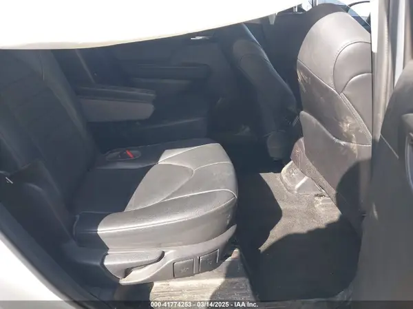 5TDGZRAH3MS058247 2021 TOYOTA HIGHLANDER - Image 8