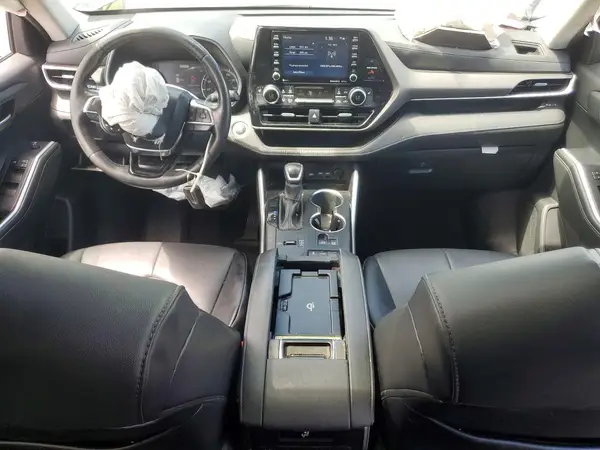 5TDGZRAH3MS069457 2021 TOYOTA HIGHLANDER - Image 8