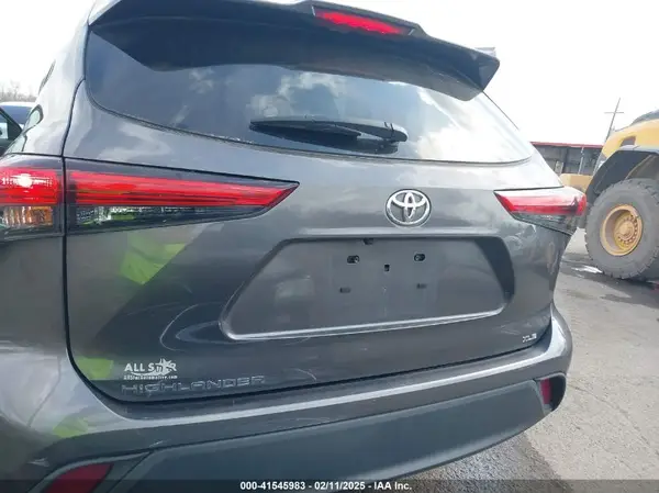 5TDGZRAH3MS087585 2021 TOYOTA HIGHLANDER - Image 8