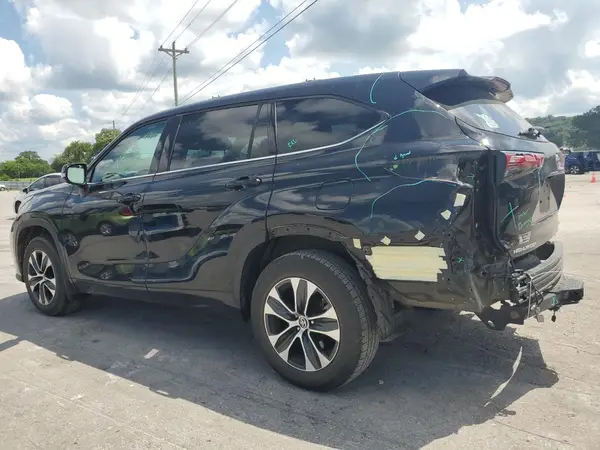 5TDGZRAH3MS529605 2021 TOYOTA HIGHLANDER - Image 2