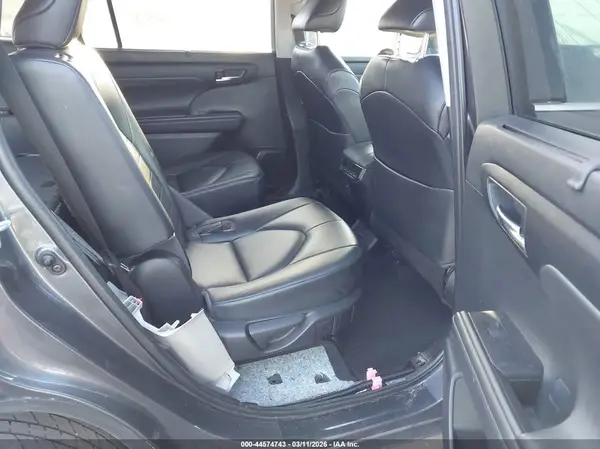 5TDGZRAH3NS091511 2022 TOYOTA HIGHLANDER - Image 8
