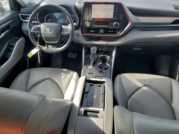 5TDGZRAH3NS093792 2022 TOYOTA HIGHLANDER - Image 8