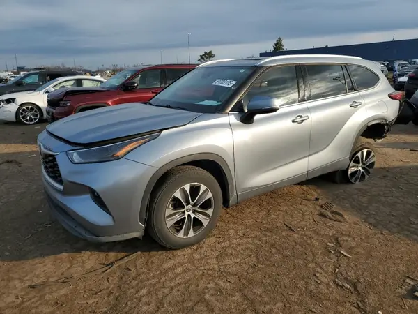 5TDGZRAH3NS102958 2022 TOYOTA HIGHLANDER - Image 1