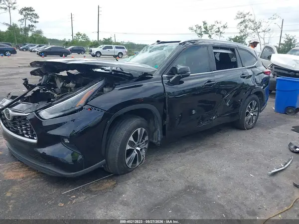 5TDGZRAH3NS112910 2022 TOYOTA HIGHLANDER - Image 2