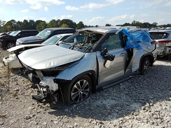 5TDGZRAH3NS126709 2022 TOYOTA HIGHLANDER - Image 1