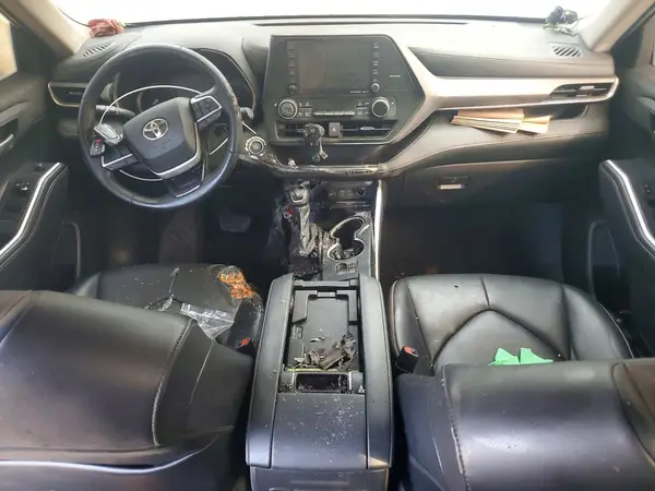 5TDGZRAH3NS137533 2022 TOYOTA HIGHLANDER - Image 8