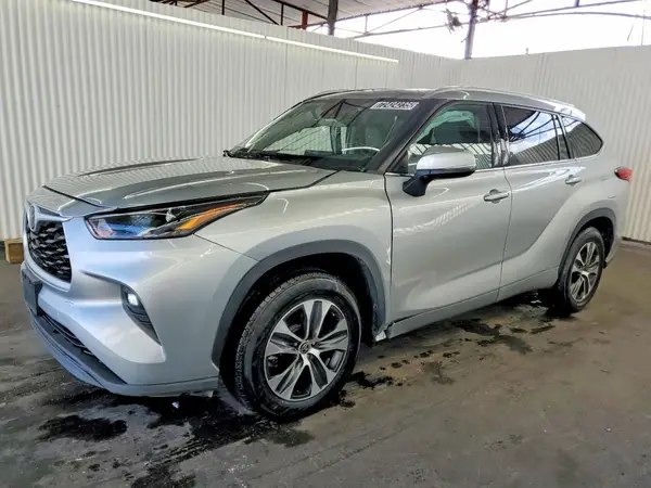 5TDGZRAH3NS543148 2022 TOYOTA HIGHLANDER - Image 1