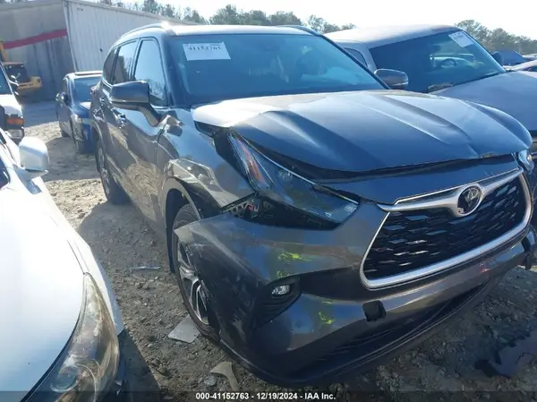 5TDGZRAH3NS544865 2022 TOYOTA HIGHLANDER - Image 1