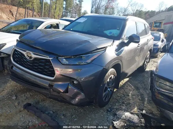 5TDGZRAH3NS544865 2022 TOYOTA HIGHLANDER - Image 2