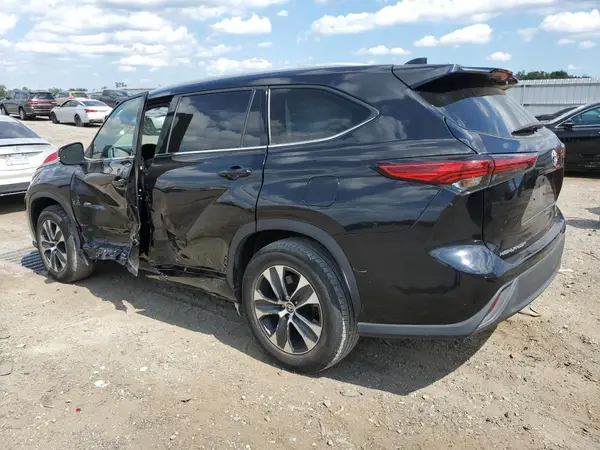 5TDGZRAH3NS546731 2022 TOYOTA HIGHLANDER - Image 2