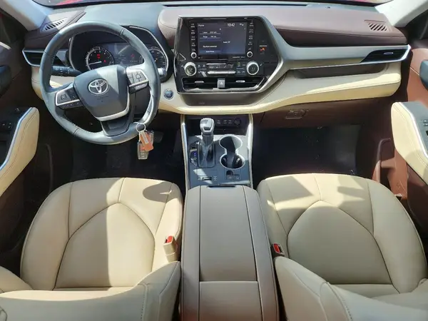 5TDGZRAH3NS550634 2022 TOYOTA HIGHLANDER - Image 8