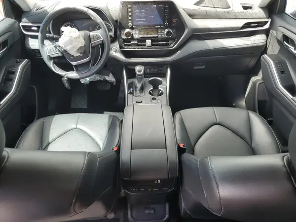 5TDGZRAH3NS554697 2022 TOYOTA HIGHLANDER - Image 8