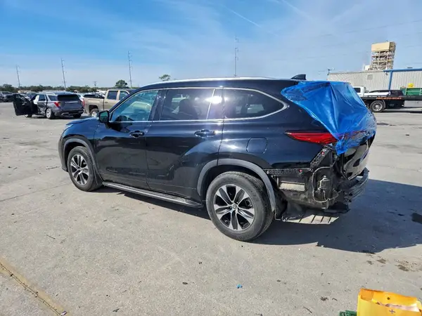 5TDGZRAH4LS000131 2020 TOYOTA HIGHLANDER - Image 2