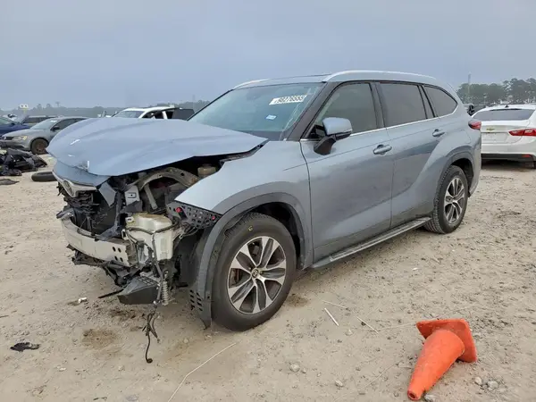 5TDGZRAH4LS007838 2020 TOYOTA HIGHLANDER - Image 1