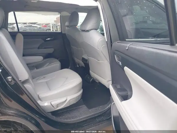 5TDGZRAH4LS015499 2020 TOYOTA HIGHLANDER - Image 8
