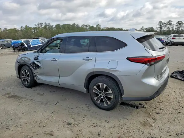 5TDGZRAH4LS019634 2020 TOYOTA HIGHLANDER - Image 2