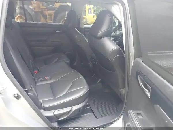 5TDGZRAH4LS028849 2020 TOYOTA HIGHLANDER - Image 8